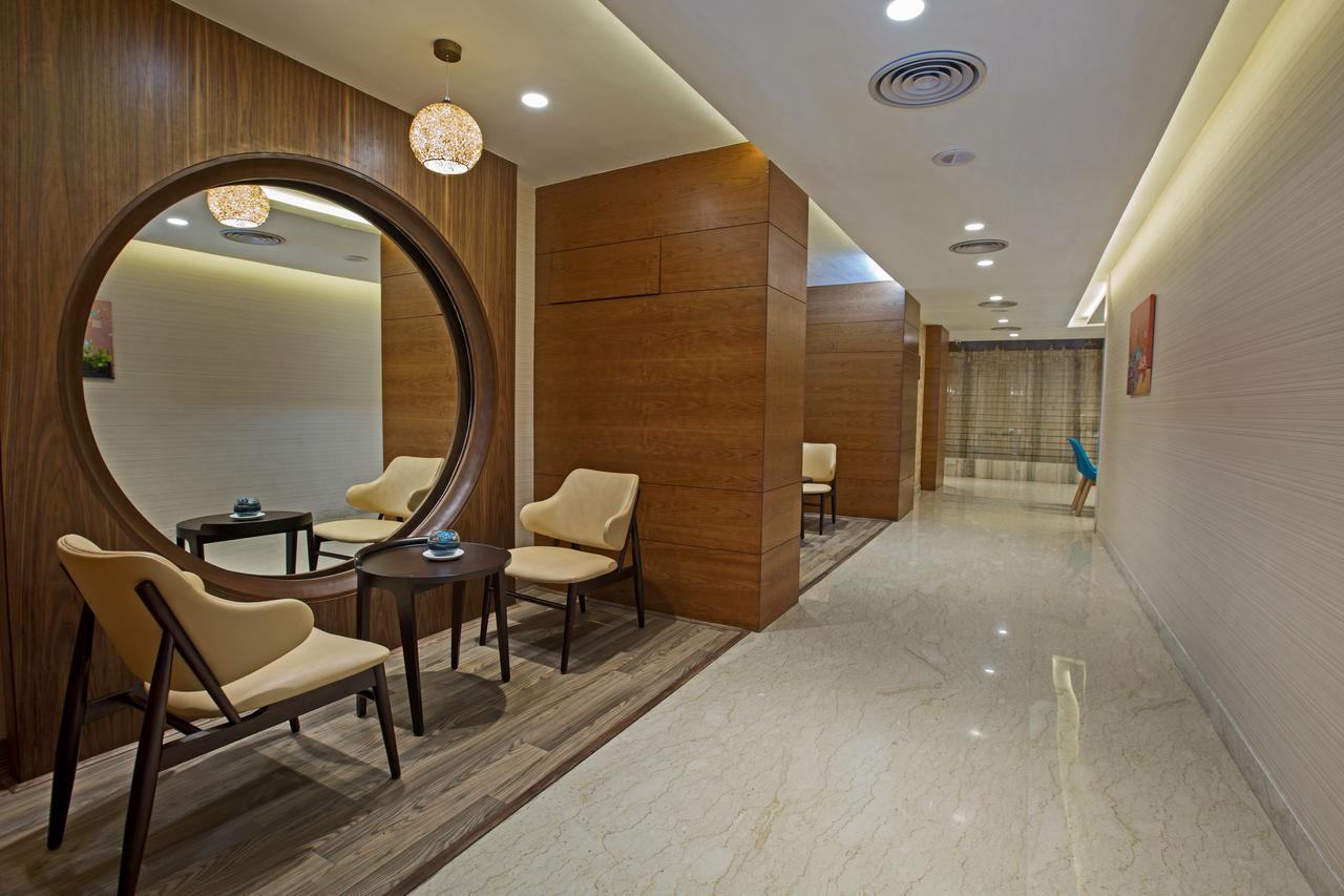 M Crown Hotel Shillong Ngoại thất bức ảnh